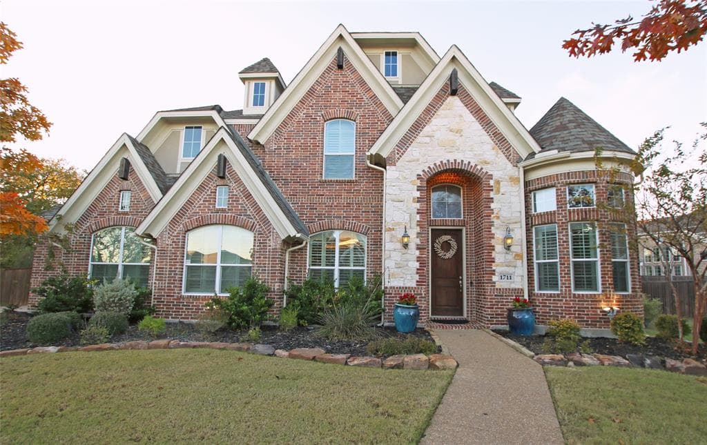 1711 Rhett Dr