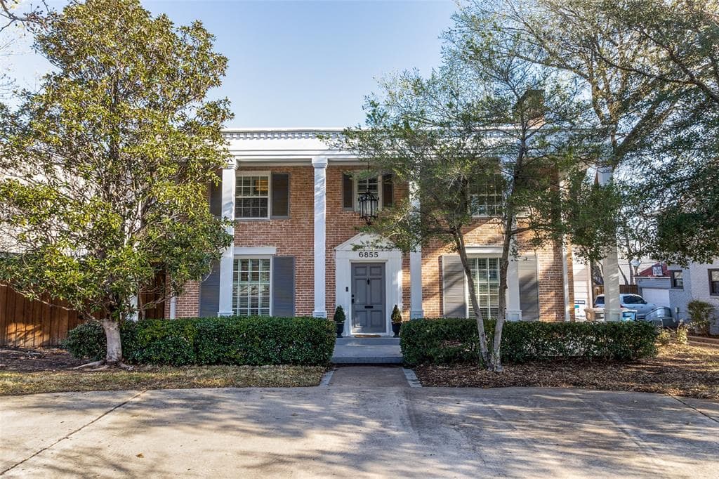 6855 Gaston Ave