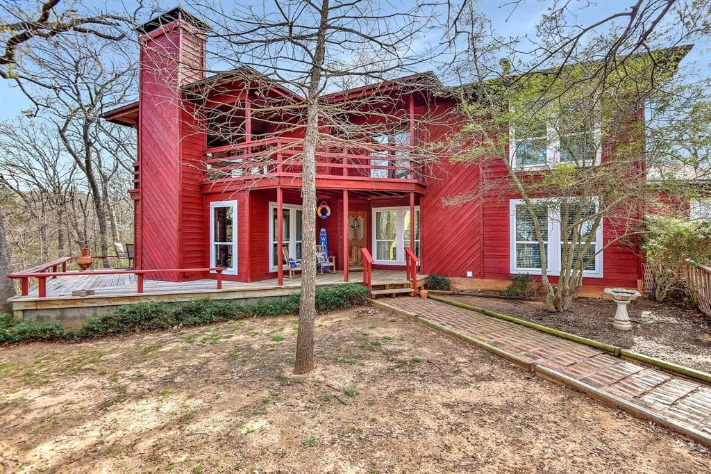 196 Hunt Rd