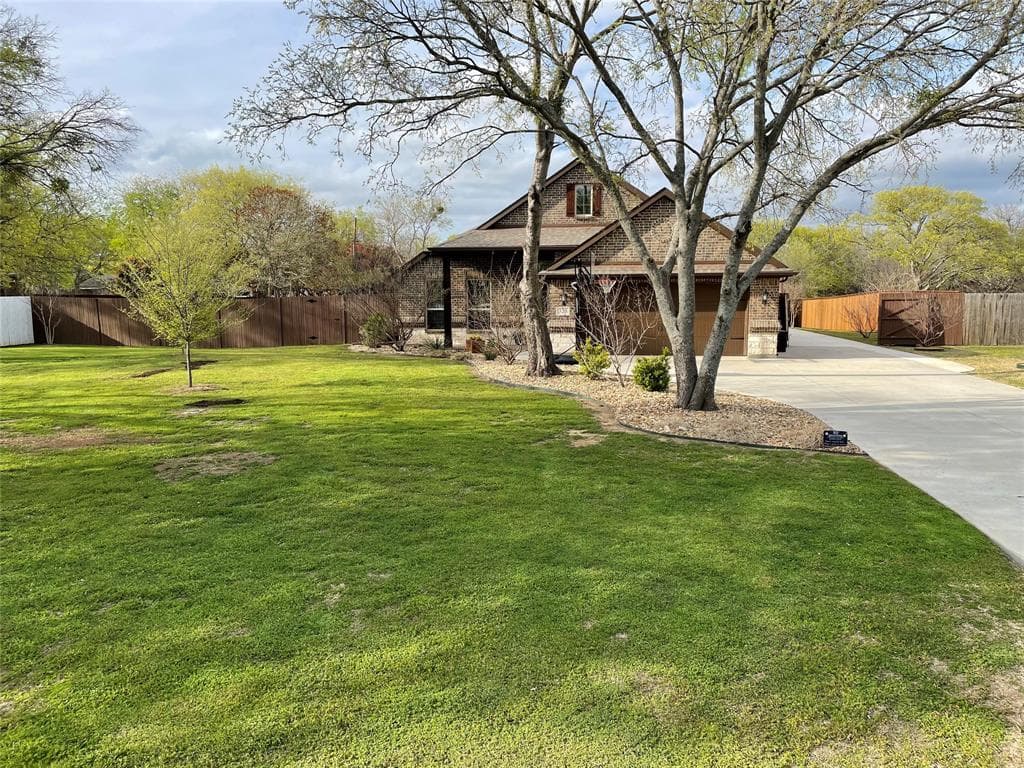 328 Penny Ln