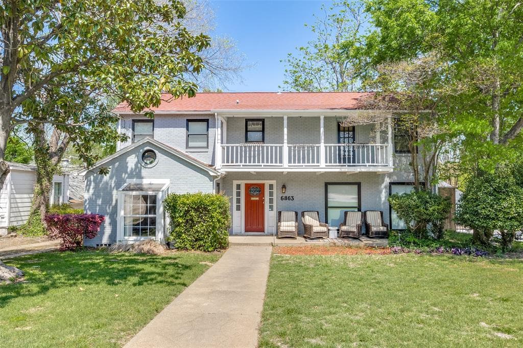 6863 Gaston Ave