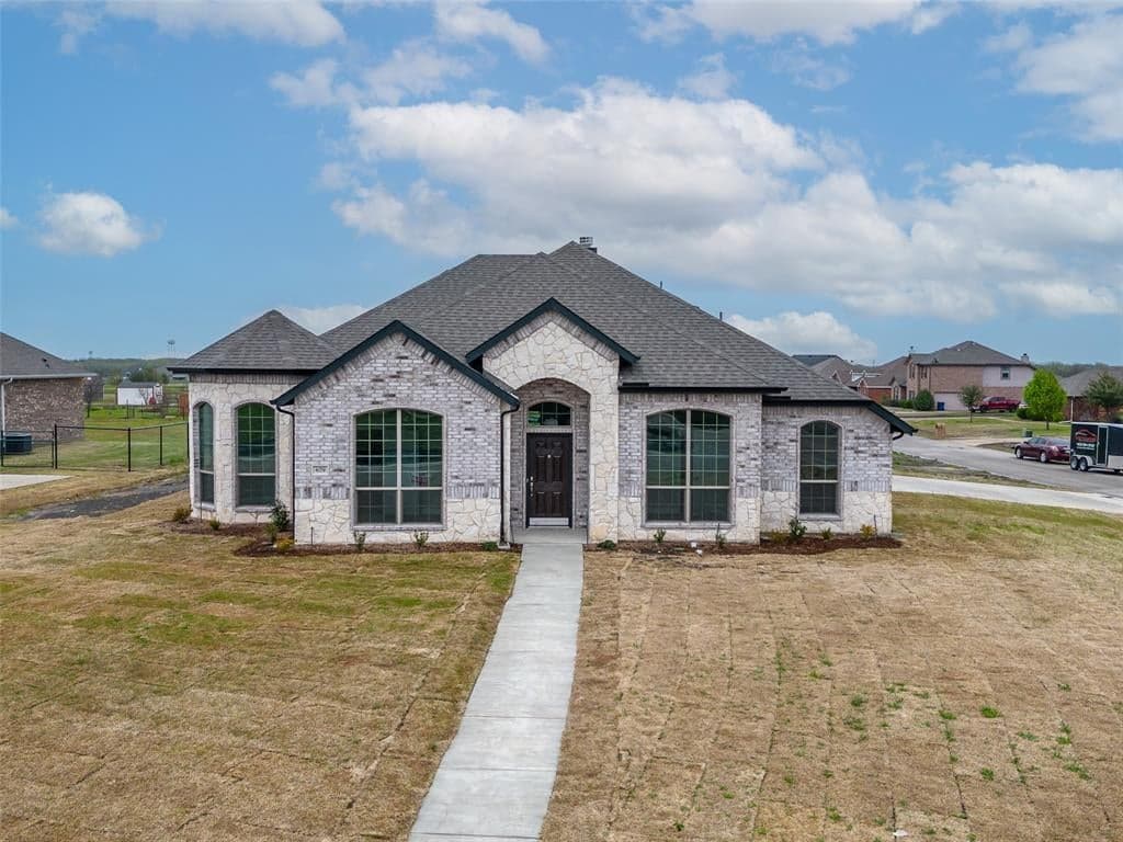 679 Meadowlark Ln