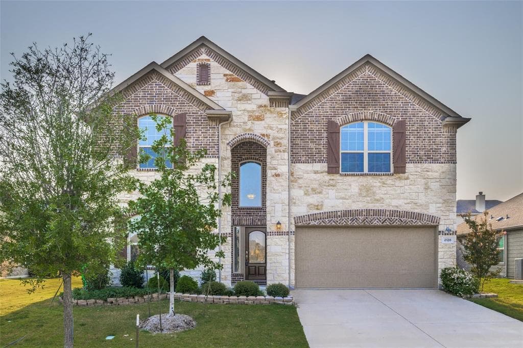 2128 Austin Ln