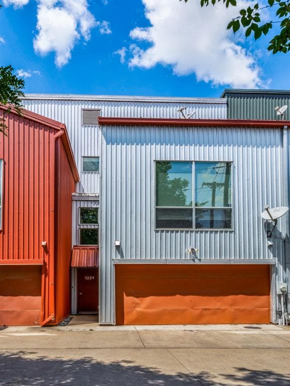 1221 Urban Lofts Dr