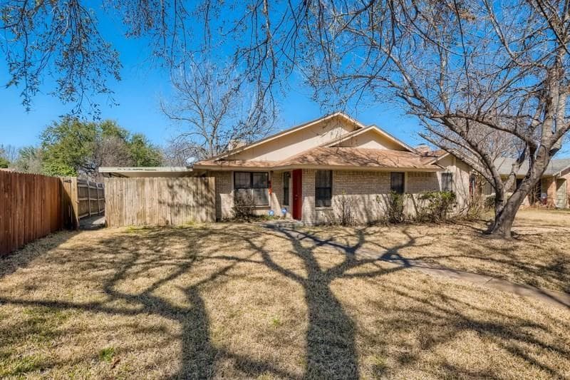 427 Quintana Dr