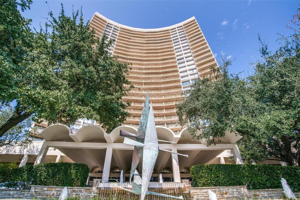 Main property image