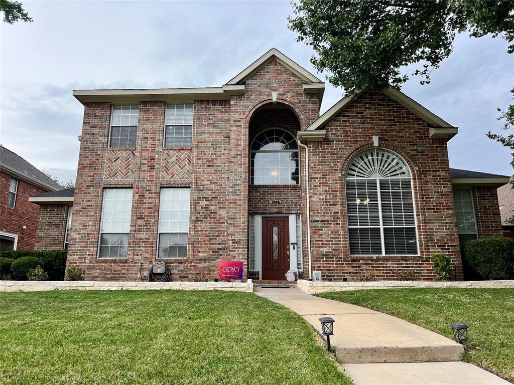 1006 Hackberry Ct