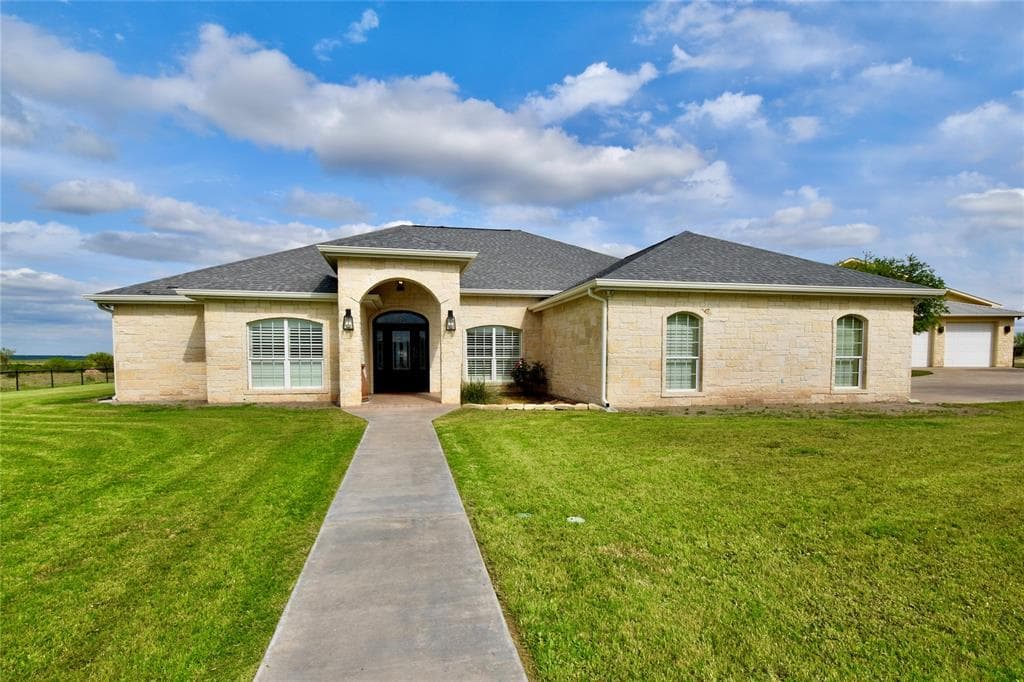 Main property image