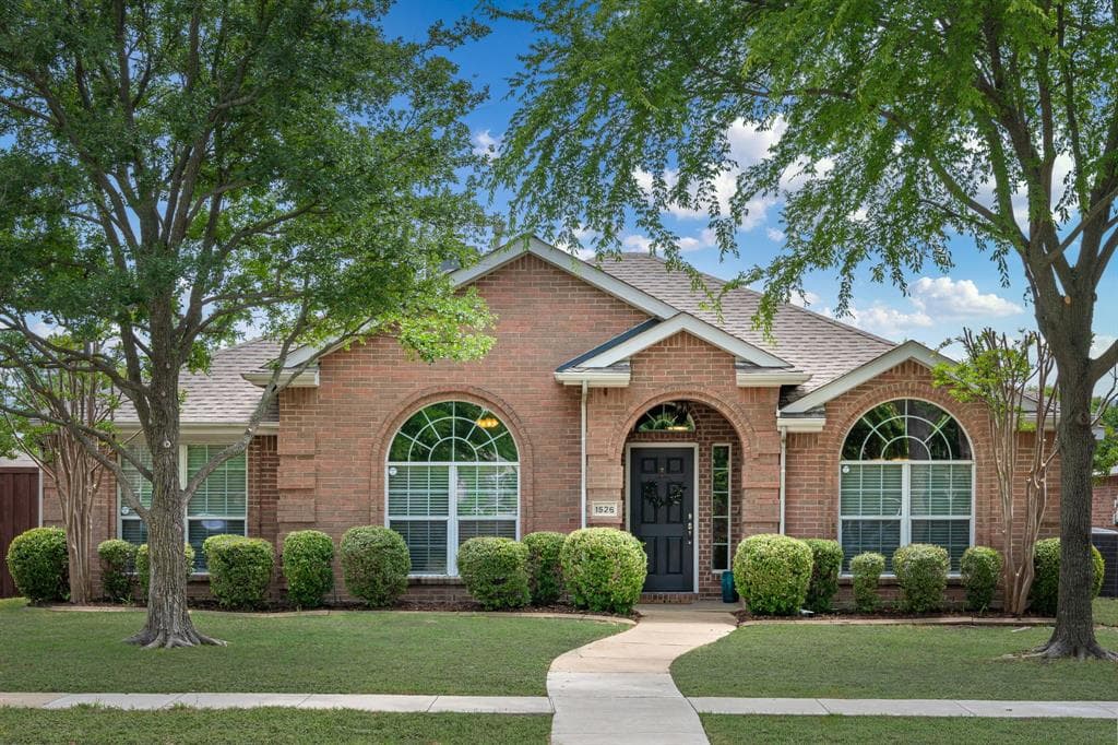 1526 Pine Bluff Dr