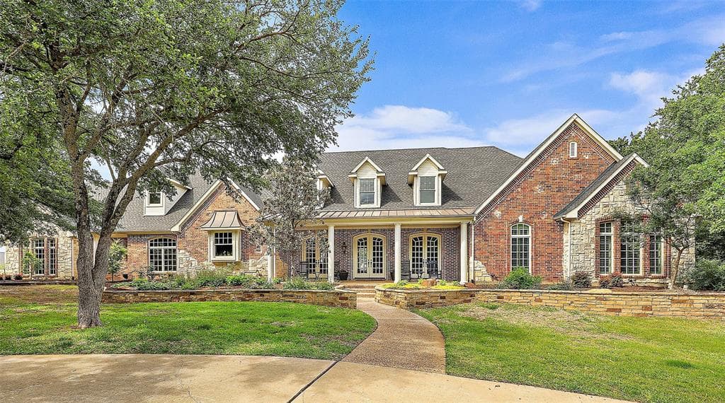 530 E Hickory Hill Rd