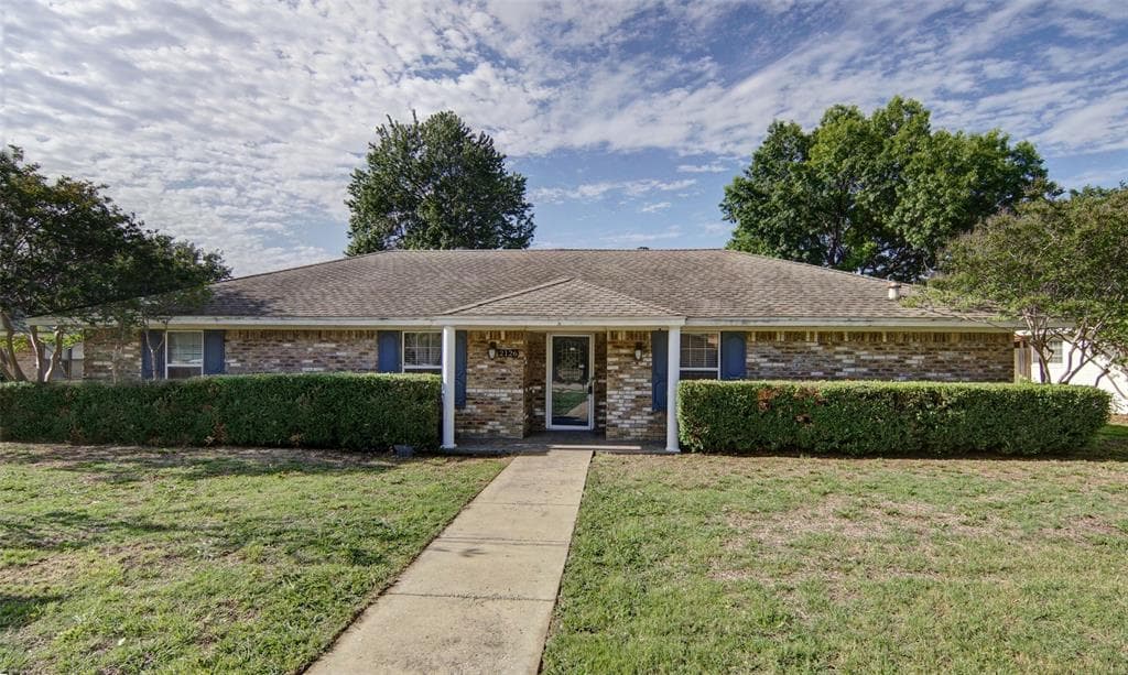 2126 Wellington Dr