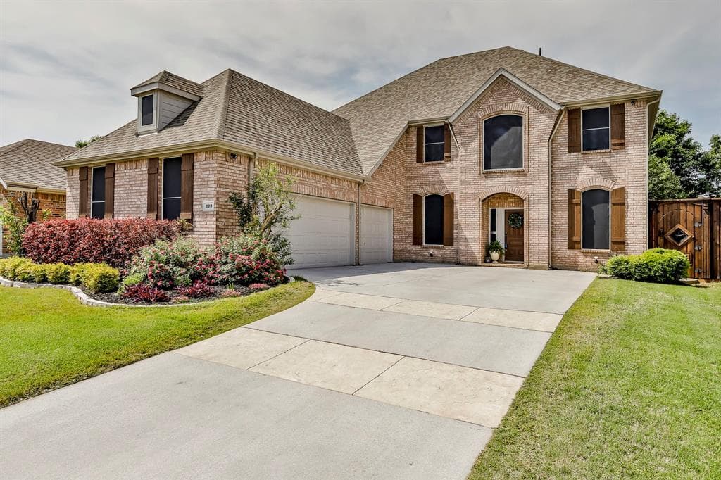 223 Red Bluff Dr