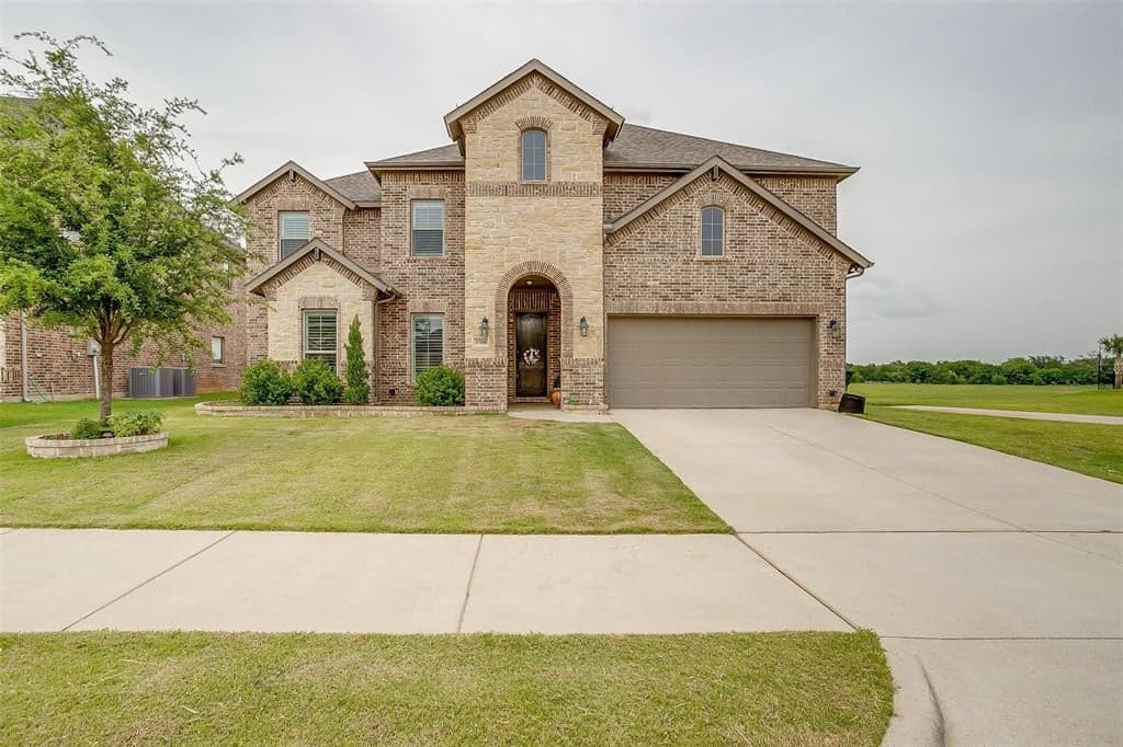 1700 Stillwater Dr