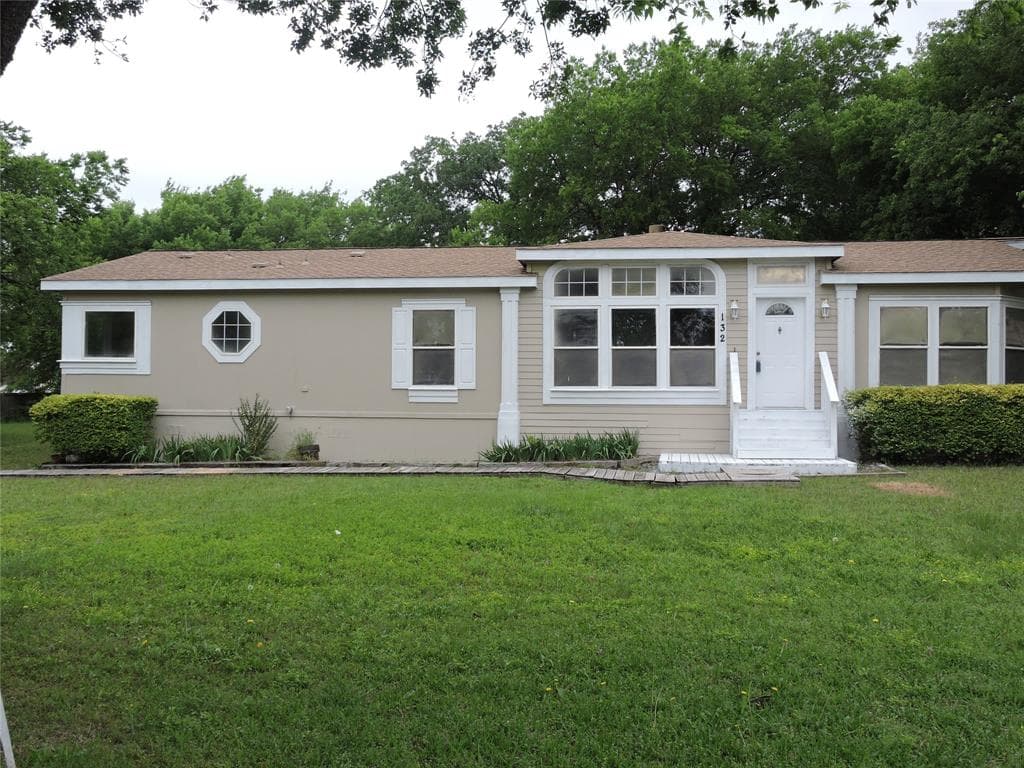 132 Hillcrest Ln