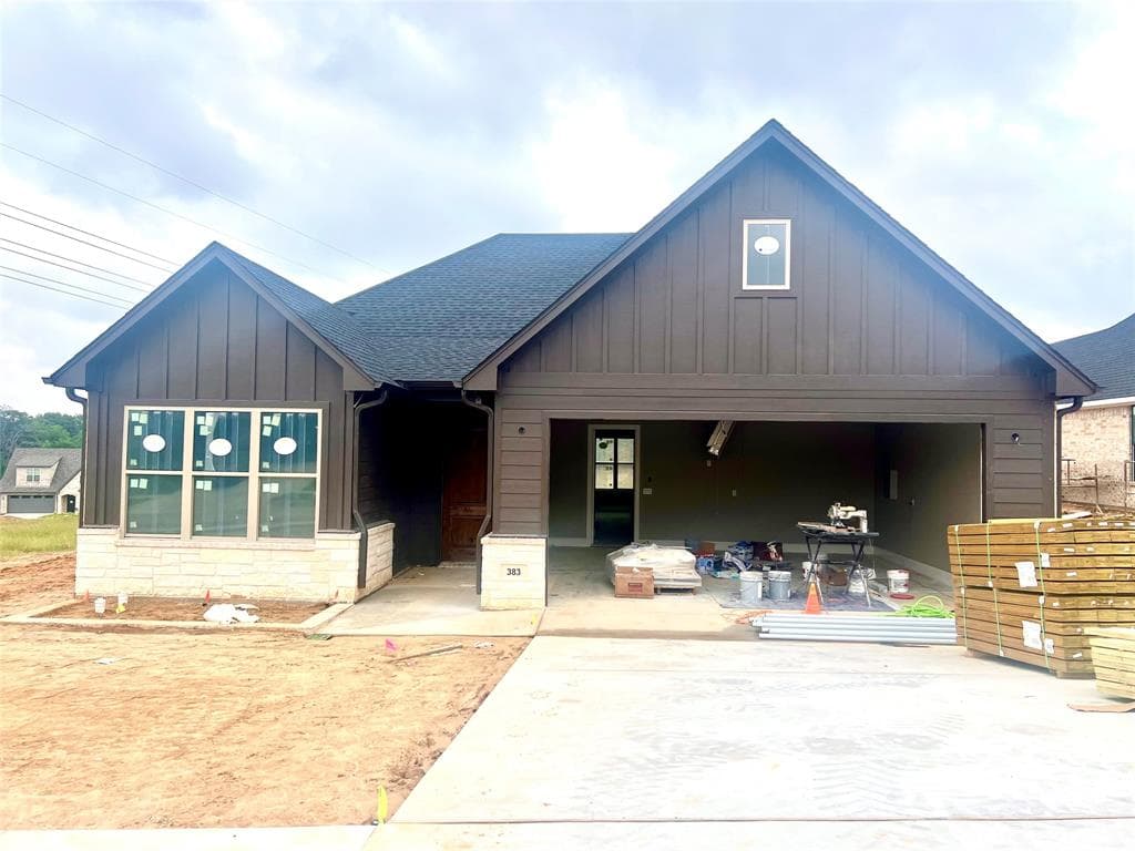 383 Mac Ln