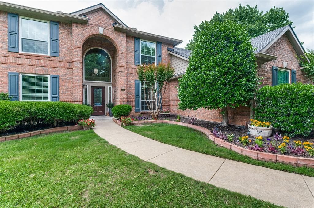 108 Churchill Cir