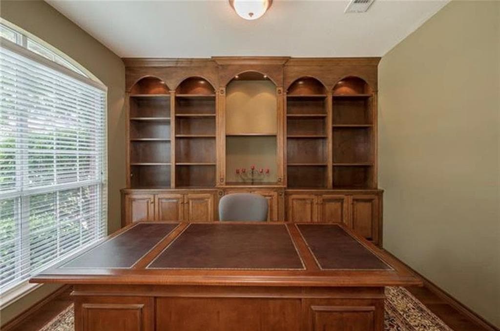 Gallery image 4