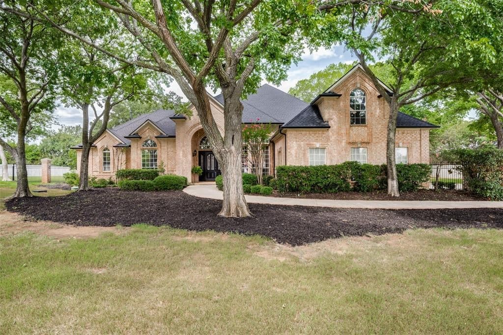 4541 Mahogany Ln
