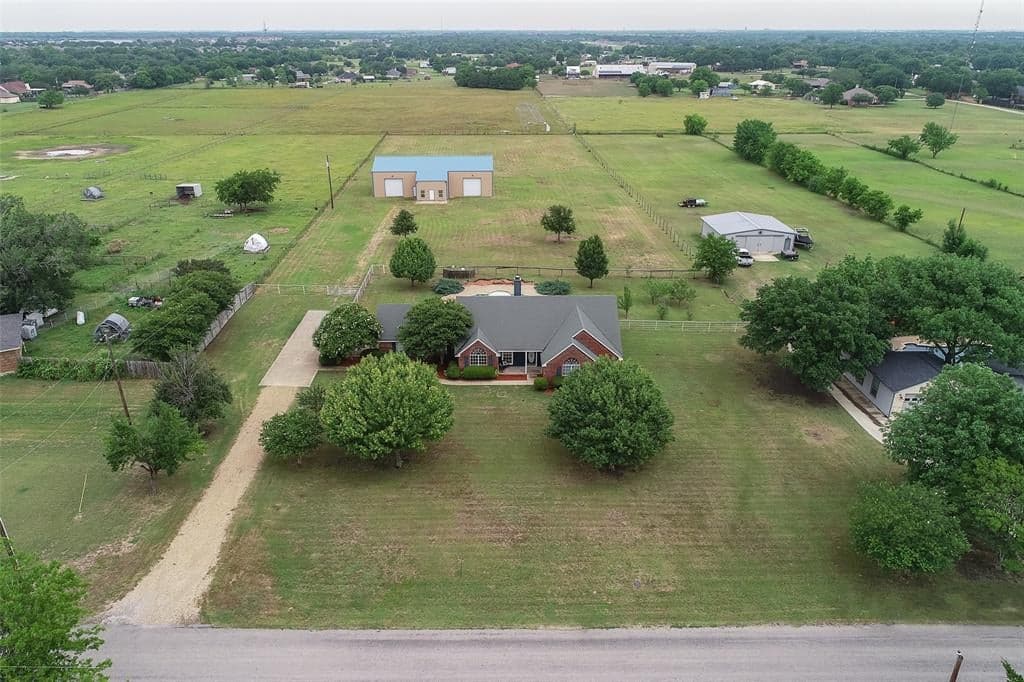 915 Pierce Rd