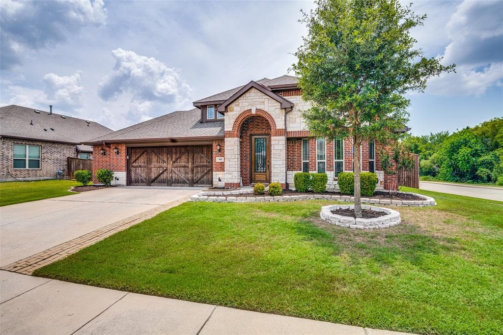 900 Birchwood Dr