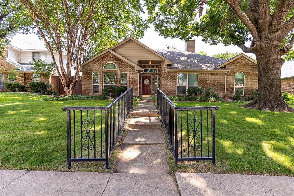2109 John Sharp Cir