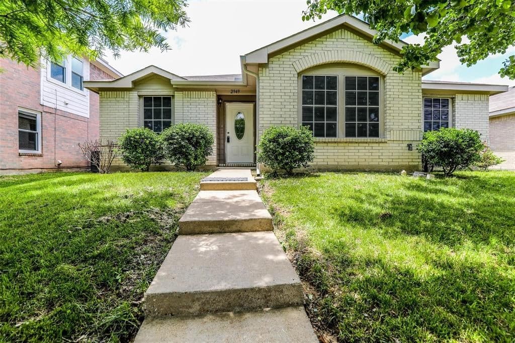 2949 Monticello Ln