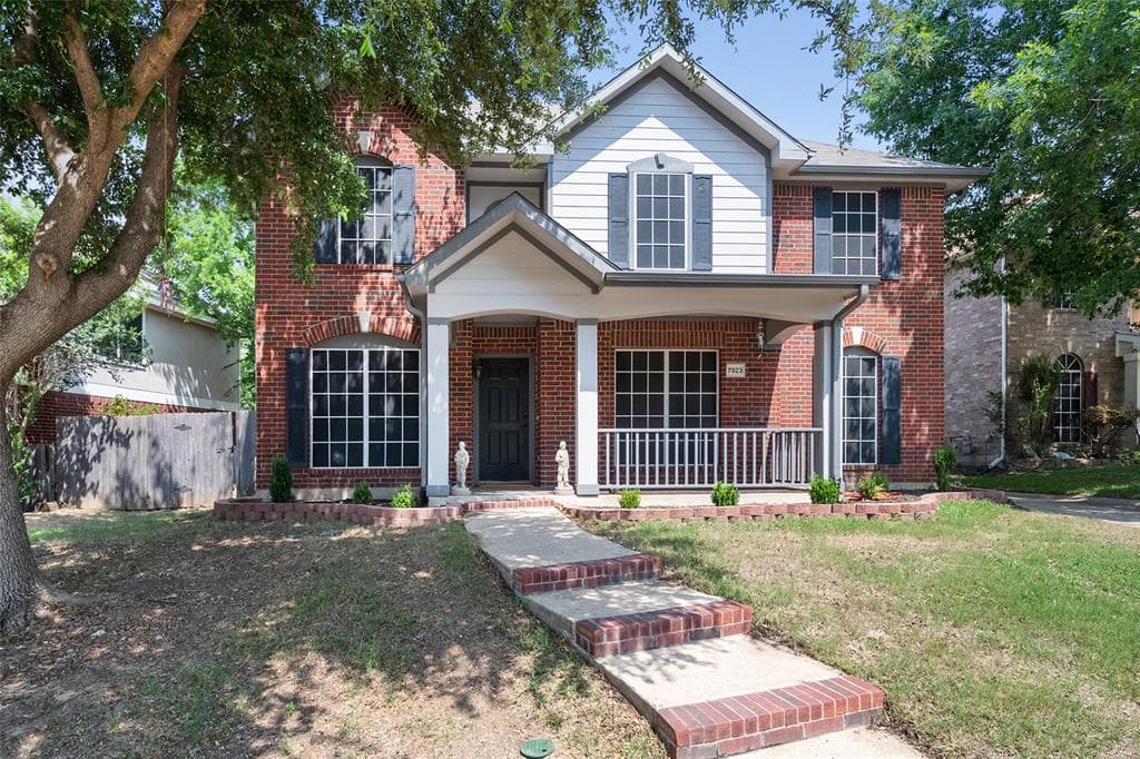 7923 Cabin Ct