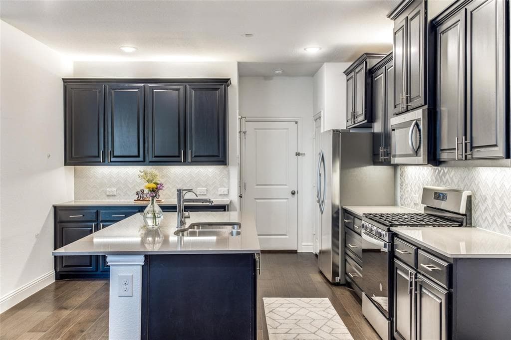 982 Mikaela Dr