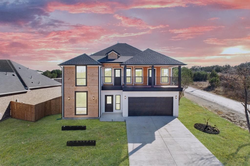 2501 Santiago Dr