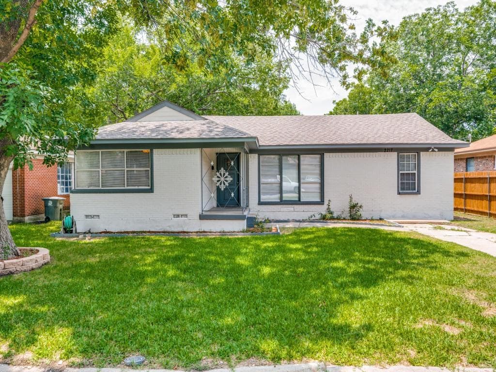 2217 Utica Dr
