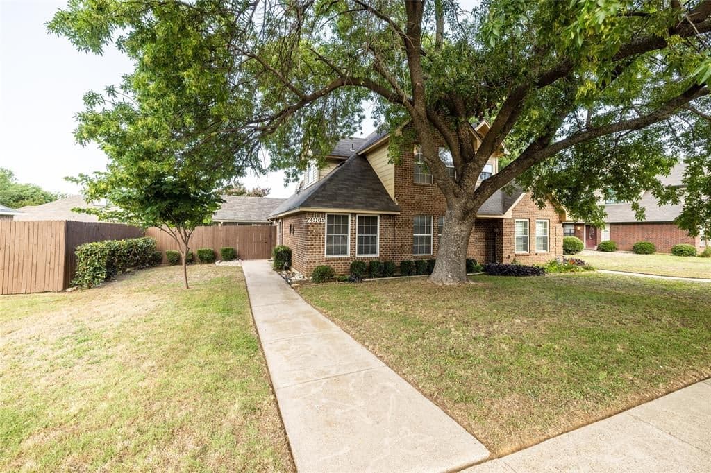 2909 Normandy Ct