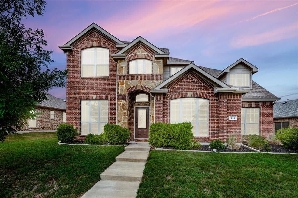 115 Parkwood Dr