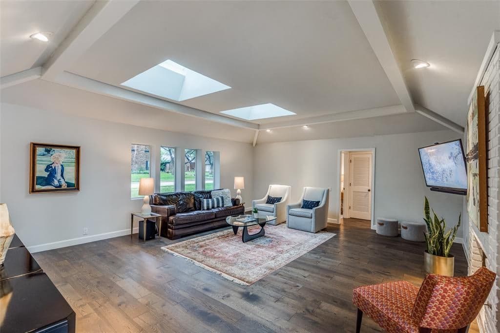 Gallery image 4