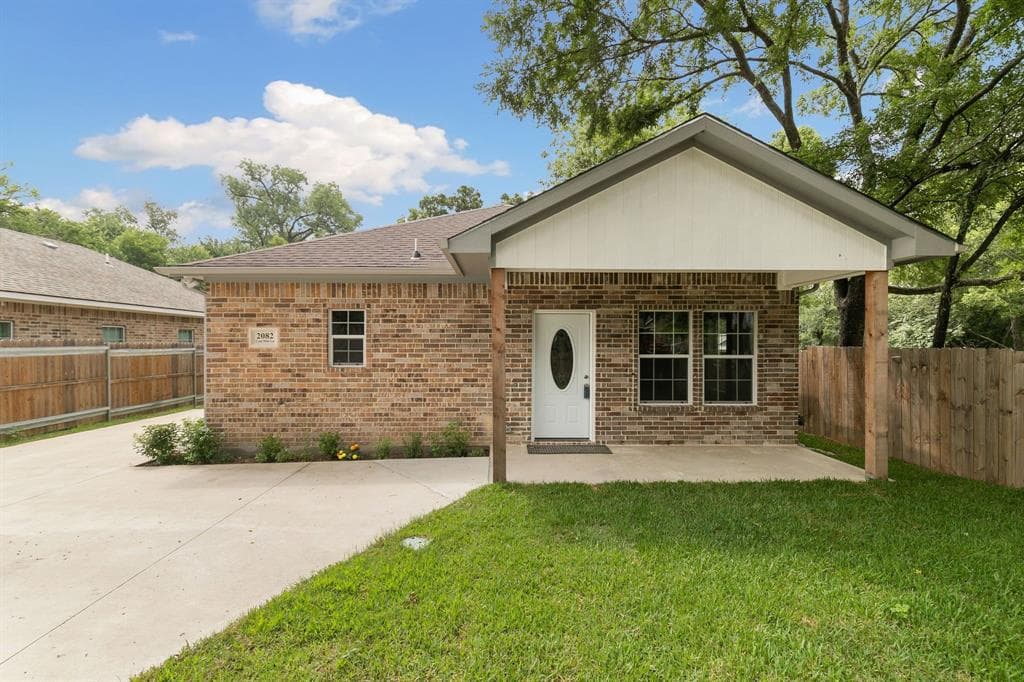 2082 Cool Mist Ln