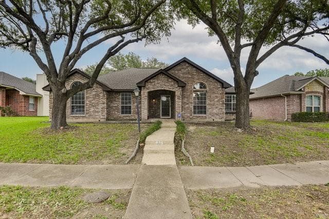 636 Edgewood Dr