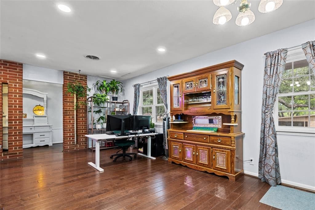 Gallery image 4