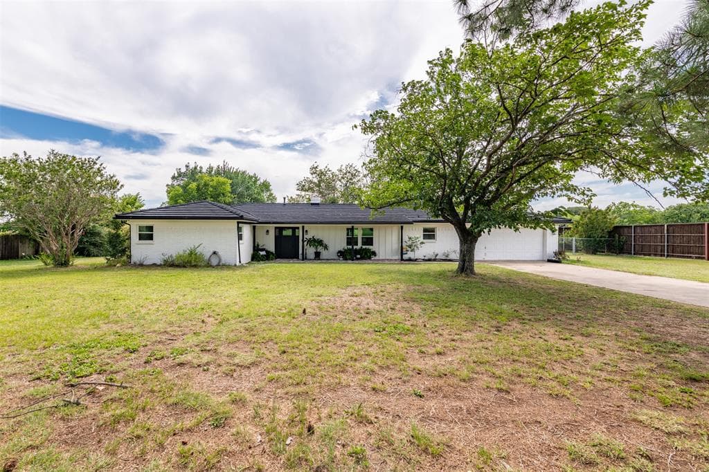 6818 Peaceful Valley Dr