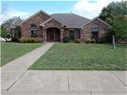 501 Maywood Ln