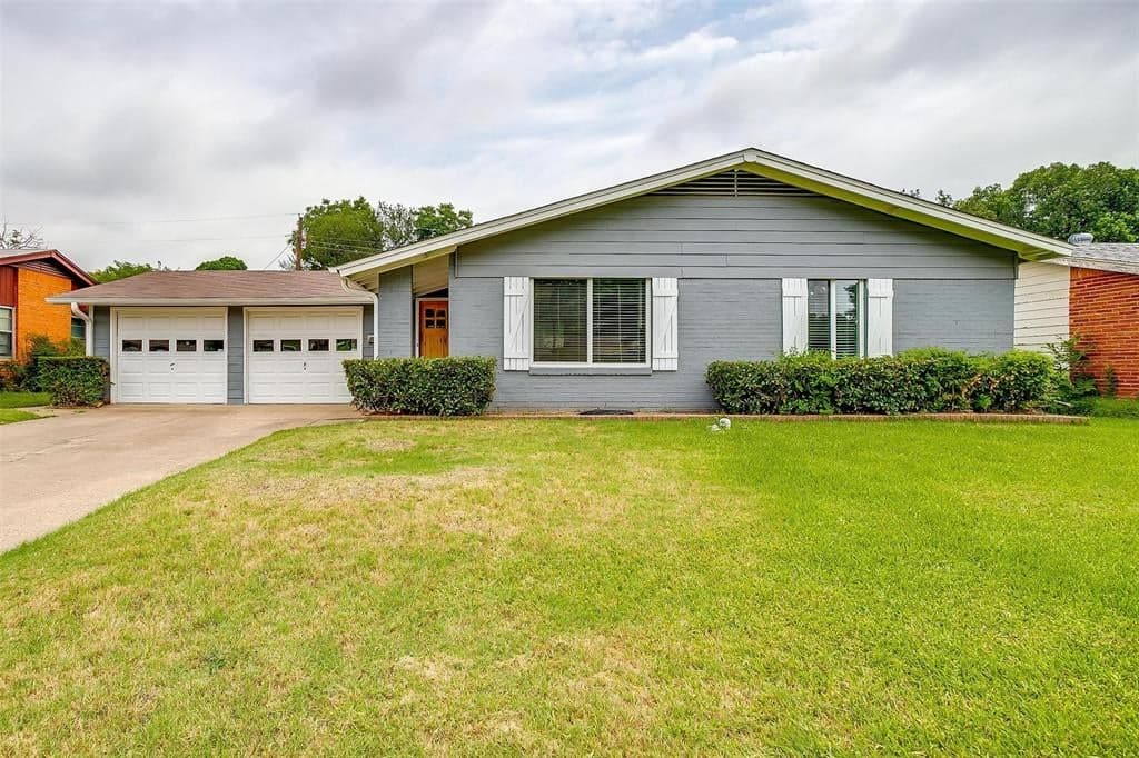 3521 Princeton Dr