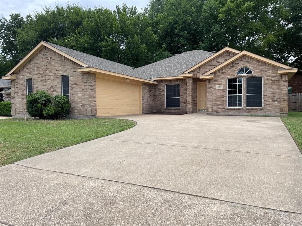 929 Pecan Trl