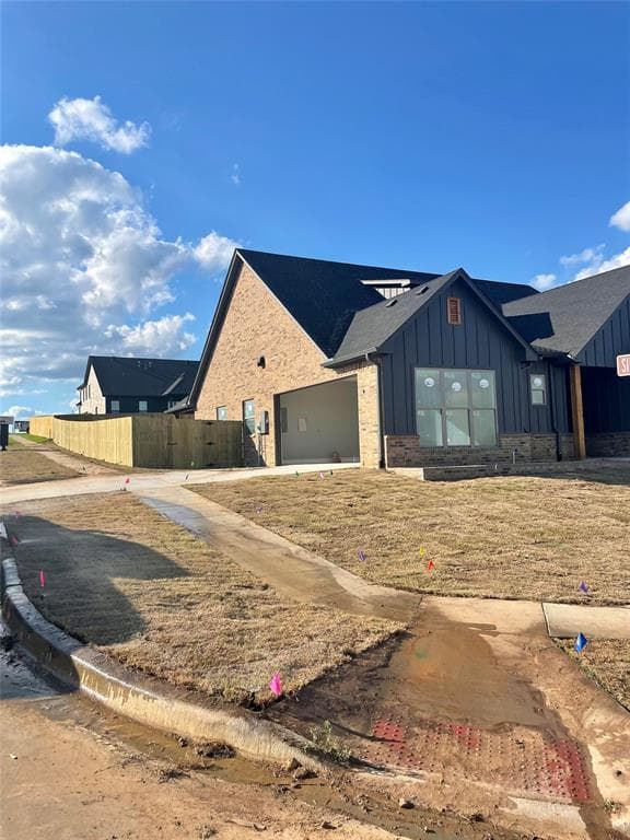 394 Mac Ln