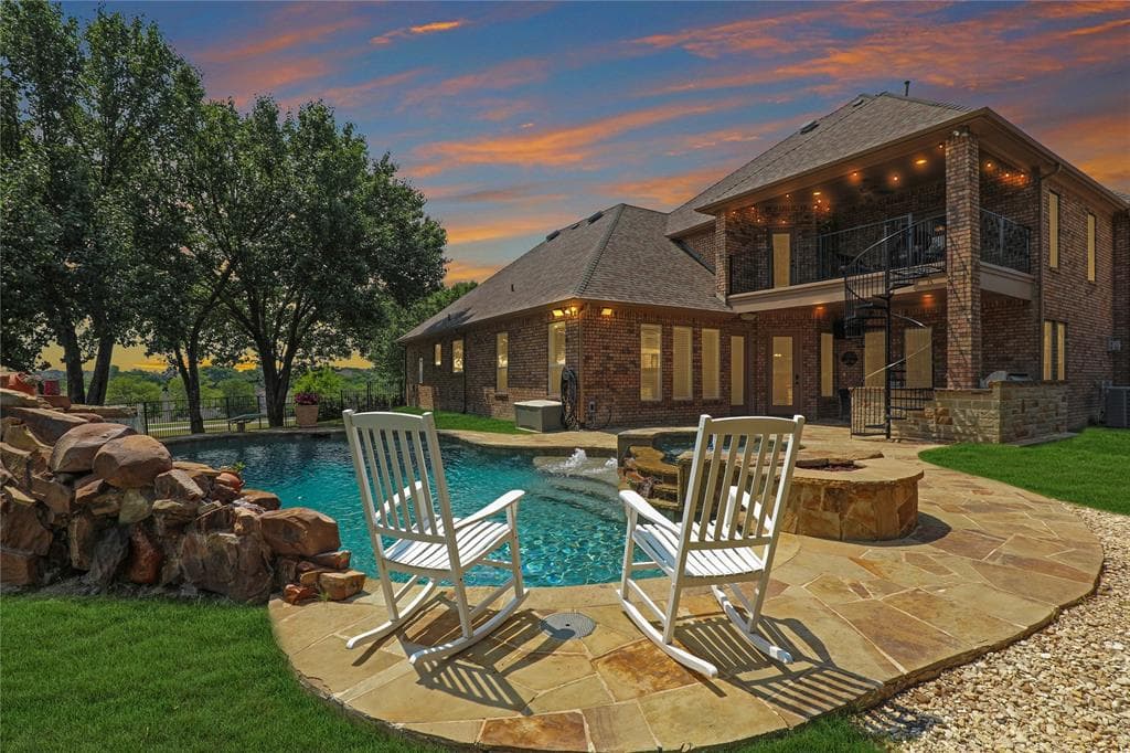 900 Mesa Verde Dr