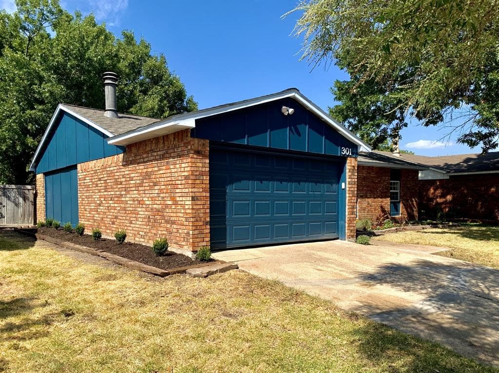 301 Rockcrest Dr