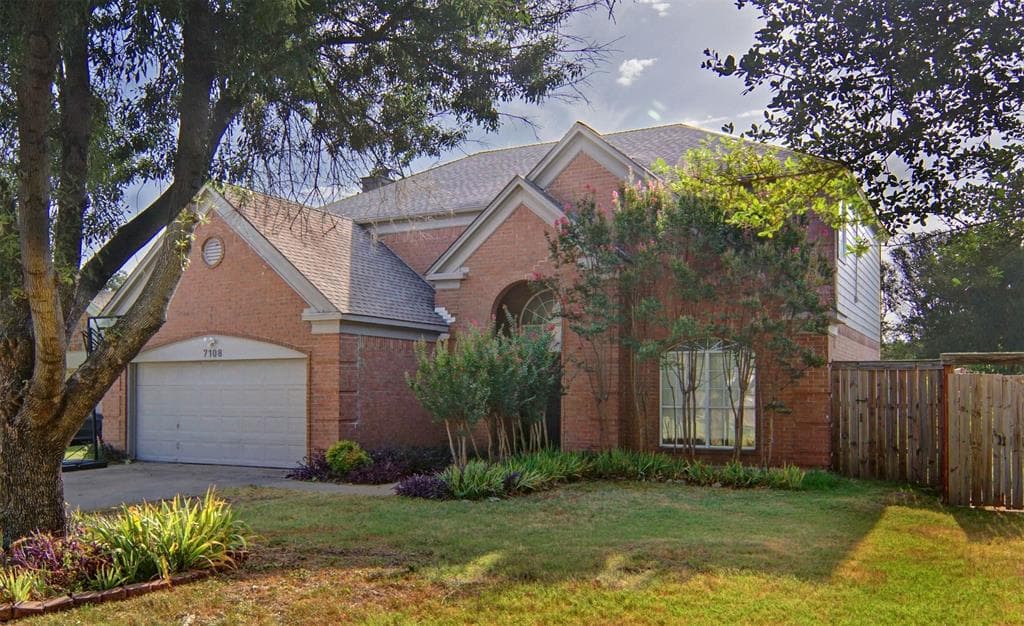 7108 Wooddale Dr