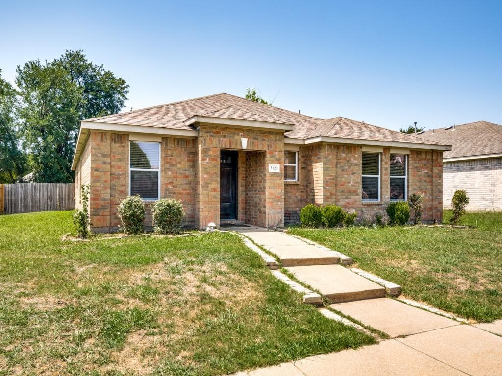 2125 Lone Pecan Dr