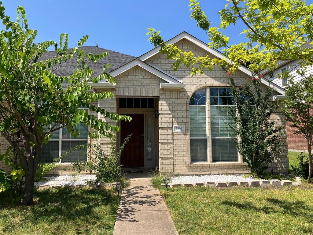 3805 English Oak Dr