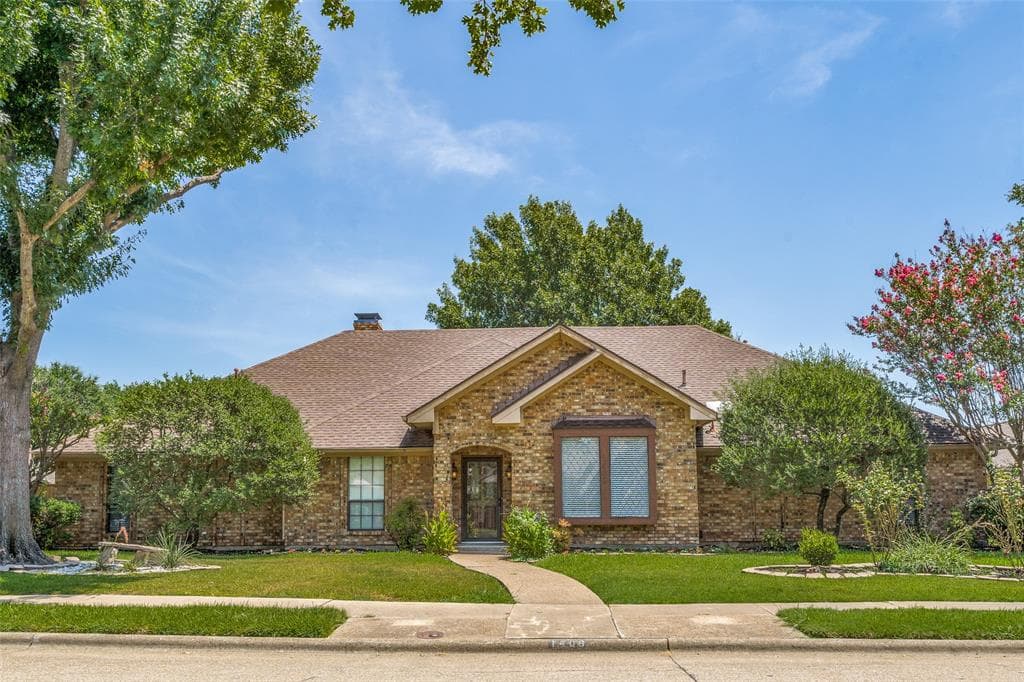 1406 Sherwood Dr