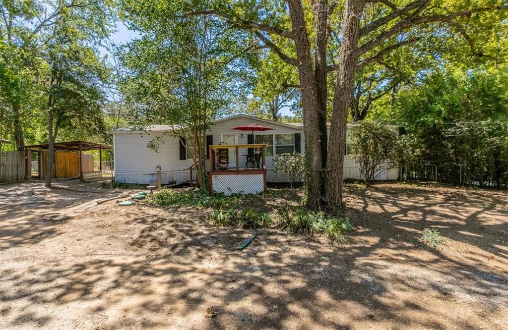 105 Live Oak Ln
