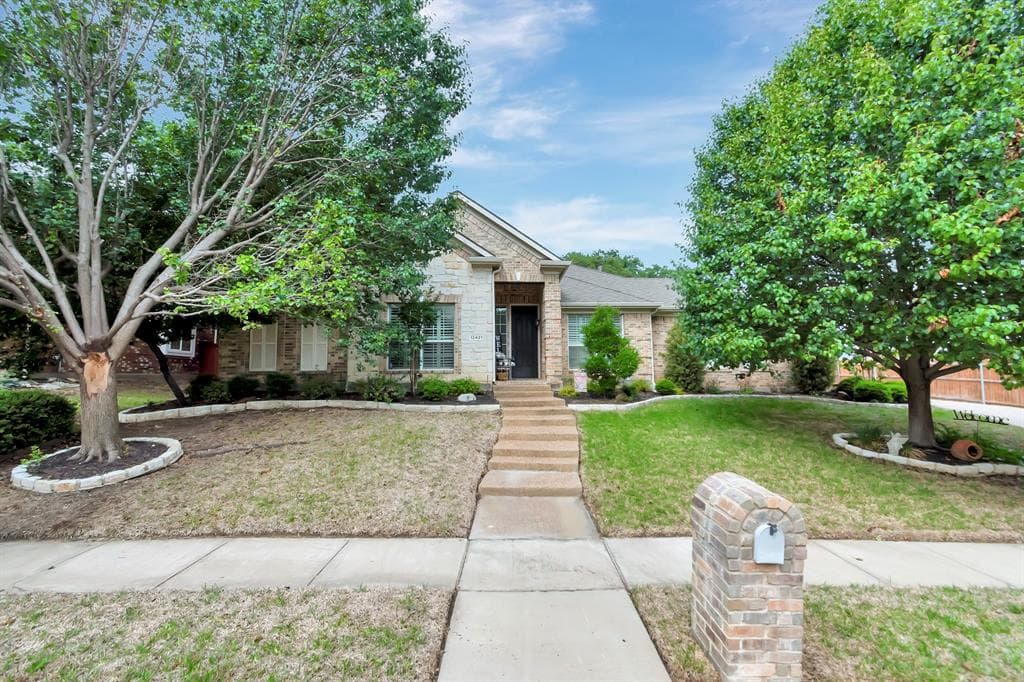 12421 Water Oak Dr