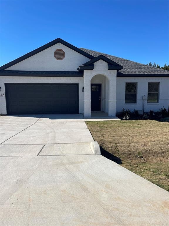 5513 Belaire Cir